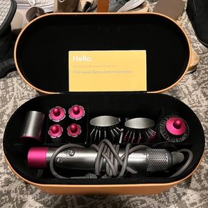 Dyson Airwrap and Attachments